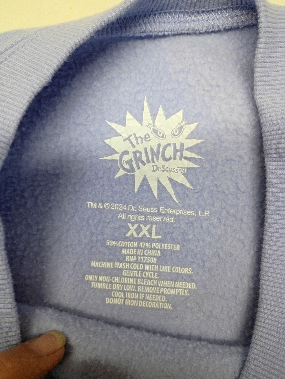 Dr. Seuss Grinch Sweatshirt Sz XXL Women's Purple Crew Neck Christmas Holidays - Picture 7 of 7